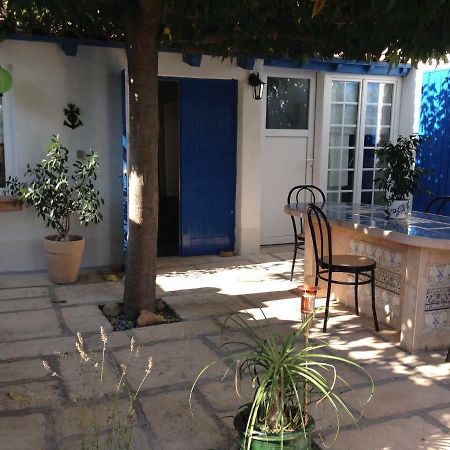 Seb&Laeti Guesthouse Saint-Laurent-d'Aigouze Ngoại thất bức ảnh