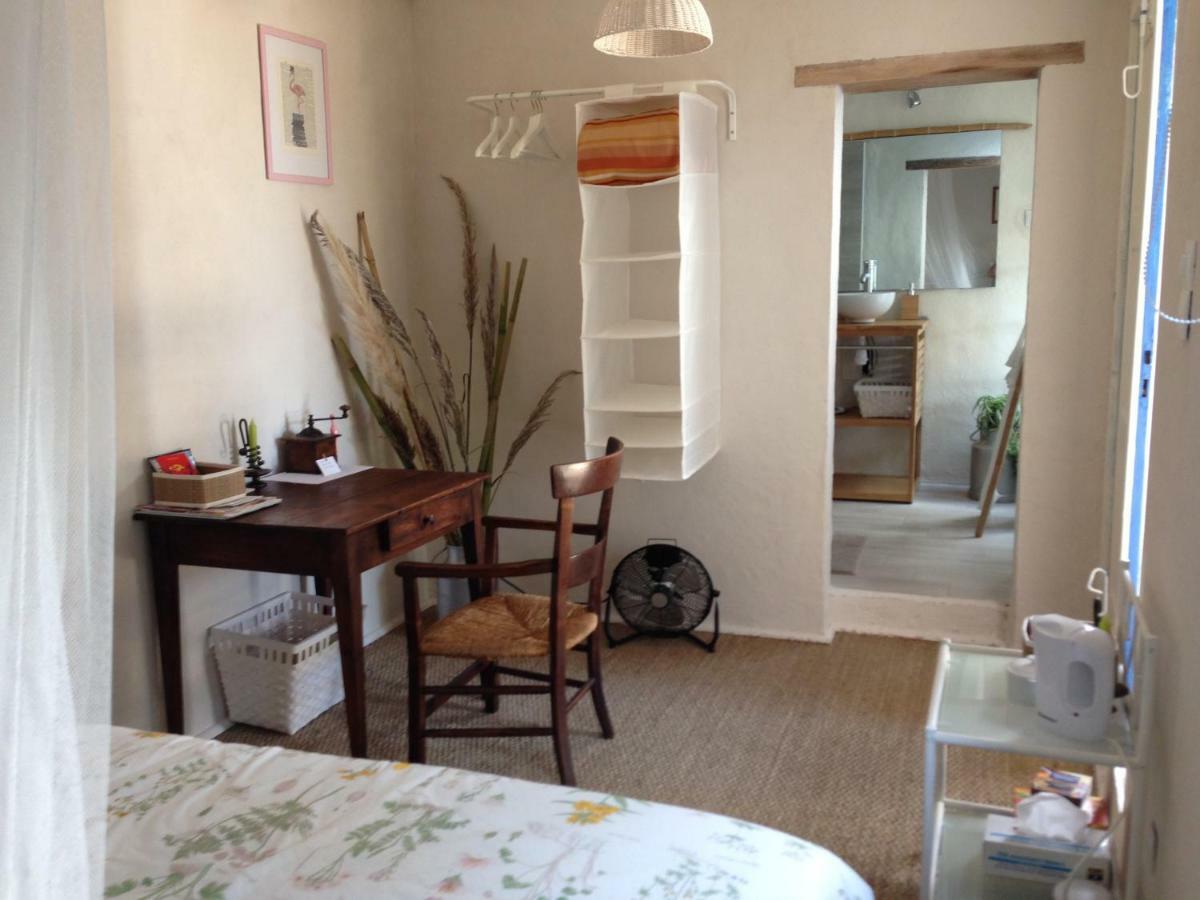 Seb&Laeti Guesthouse Saint-Laurent-d'Aigouze Ngoại thất bức ảnh