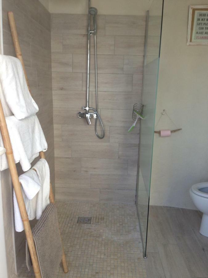Seb&Laeti Guesthouse Saint-Laurent-d'Aigouze Ngoại thất bức ảnh